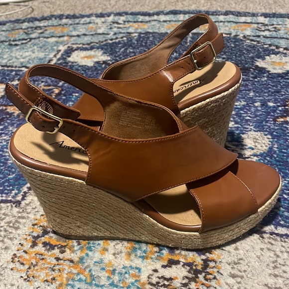 American Eagle Women’s Brown Platform Wedge Sandals | Size 8 - Picture 6 of 12